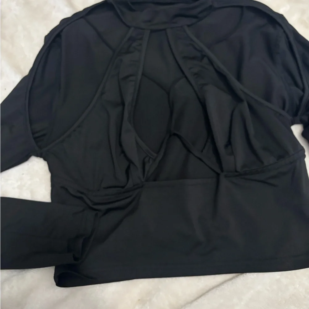 Going out top - Picture 3 of 4